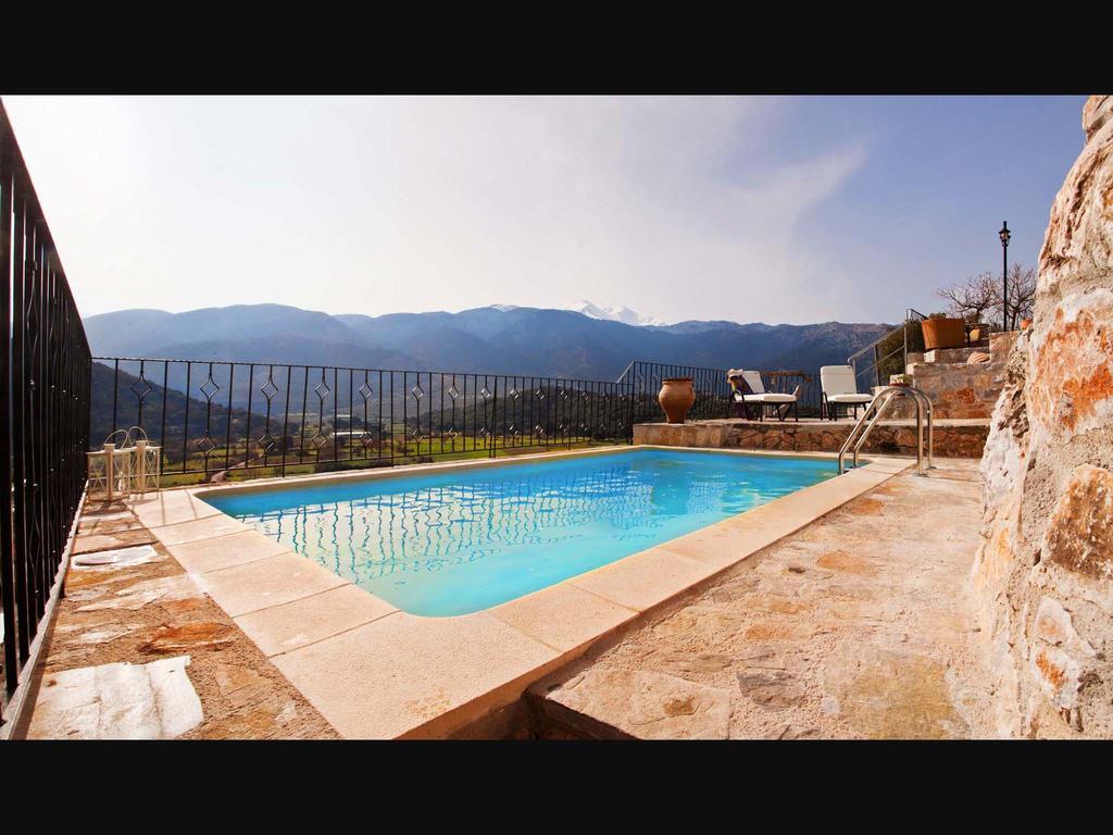 Stone Built Villa Galatia, Poolside & Perfect View Karés Exterior foto
