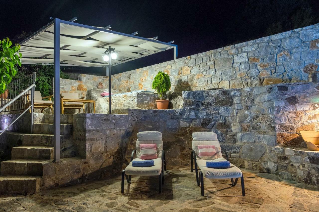 Stone Built Villa Galatia, Poolside & Perfect View Karés Exterior foto