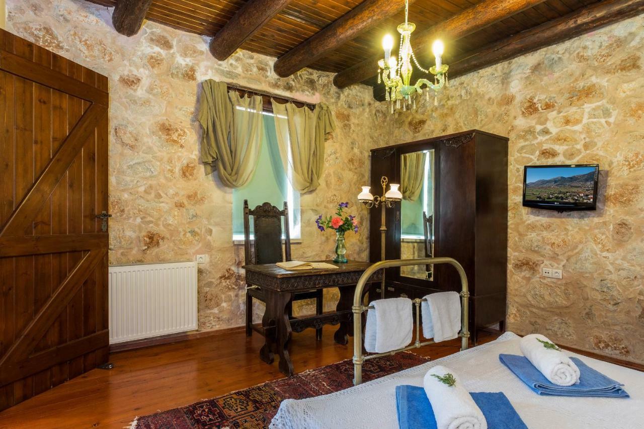 Stone Built Villa Galatia, Poolside & Perfect View Karés Exterior foto